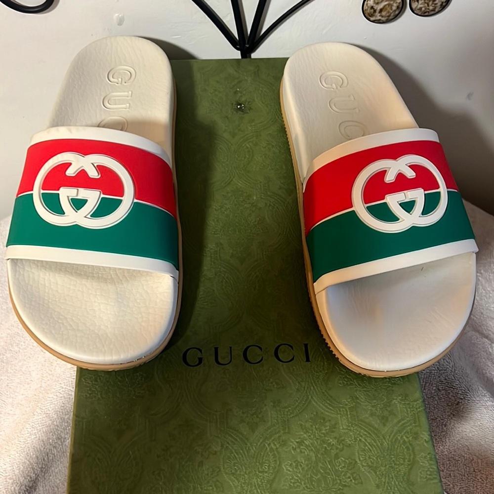 Gucci Womens Interlocking G Slide Sandal